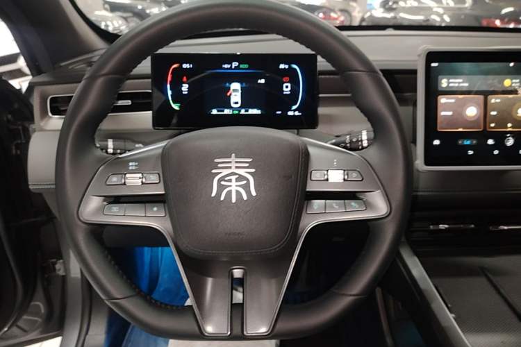 Used BYD Qin PLUS 2025 DM-i Smart Drive 55KM Leading Model Steering Wheel