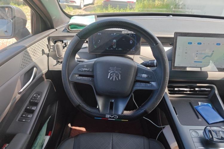 Used BYD Qin PLUS 2025 DM-i Smart Drive 55KM Leading Model Steering Wheel