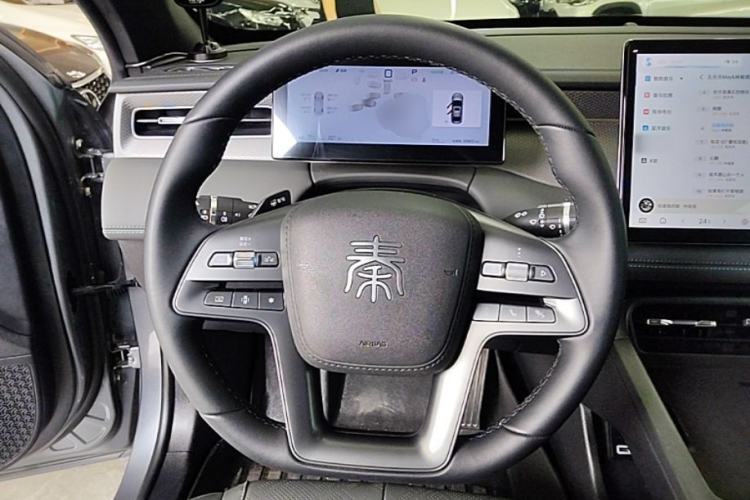 Used BYD Qin PLUS 2025 EV Smart Drive Edition 420KM Leading Model Steering Wheel