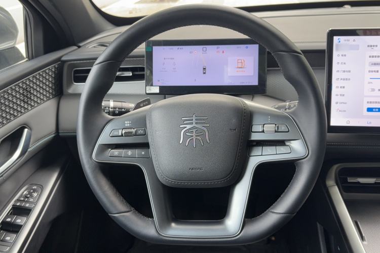 Used BYD Qin PLUS 2025 DM-i Smart Drive 55KM Beyond Model Steering Wheel