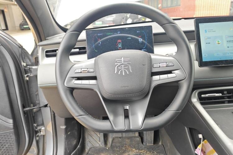 Used BYD Qin PLUS 2025 DM-i Smart Drive 55KM Leading Model Steering Wheel