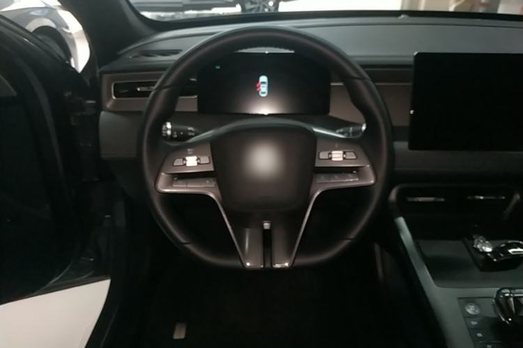 Used BYD Qin PLUS 2025 DM-i Smart Drive 55KM Leading Model Steering Wheel