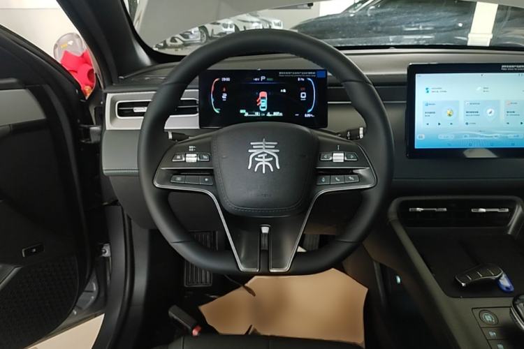 Used BYD Qin PLUS 2025 DM-i Smart Drive 55KM Leading Model Steering Wheel