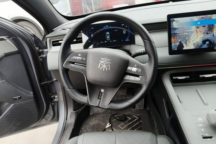 Used BYD Qin PLUS 2025 DM-i Smart Drive 55KM Leading Model Steering Wheel