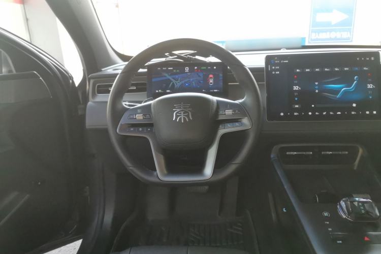 Used BYD Qin PLUS 2025 EV Smart Drive Edition 510KM Leading Model Steering Wheel