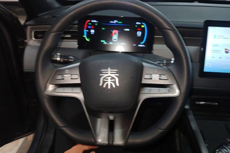 Used BYD Qin PLUS 2025 DM-i Smart Drive 55KM Leading Model Steering Wheel