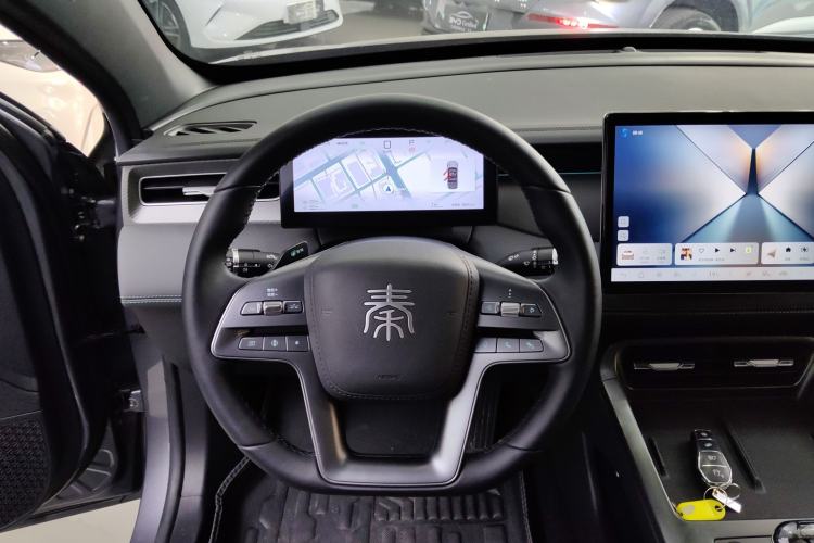 Used BYD Qin PLUS 2025 DM-i Smart Drive 120KM Superior Model Steering Wheel