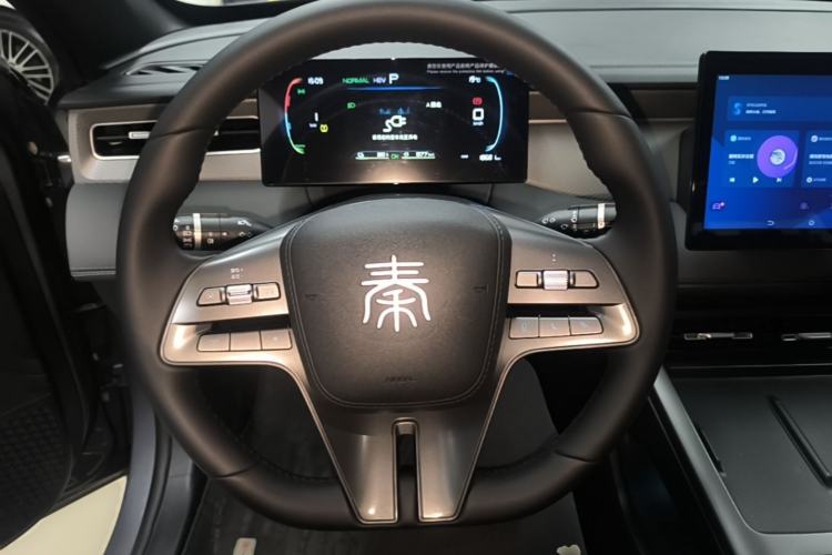 Used BYD Qin PLUS 2025 DM-i Smart Drive 55KM Leading Model Steering Wheel
