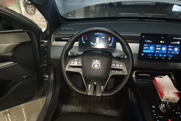 Used BYD Qin PLUS 2025 DM-i Smart Drive 55KM Leading Model Steering Wheel