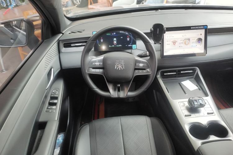 Used BYD Qin PLUS 2025 DM-i Smart Drive 55KM Leading Model Steering Wheel