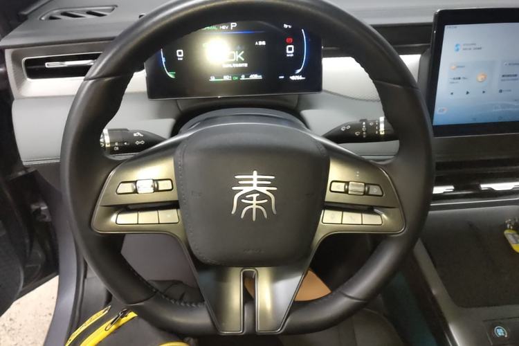 Used BYD Qin PLUS 2025 DM-i Smart Drive 55KM Leading Model Steering Wheel