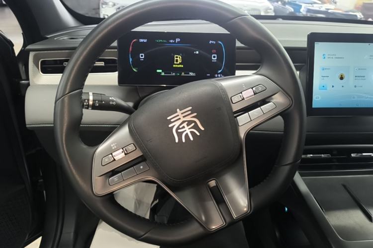 Used BYD Qin PLUS 2025 DM-i Smart Drive 55KM Leading Model Steering Wheel