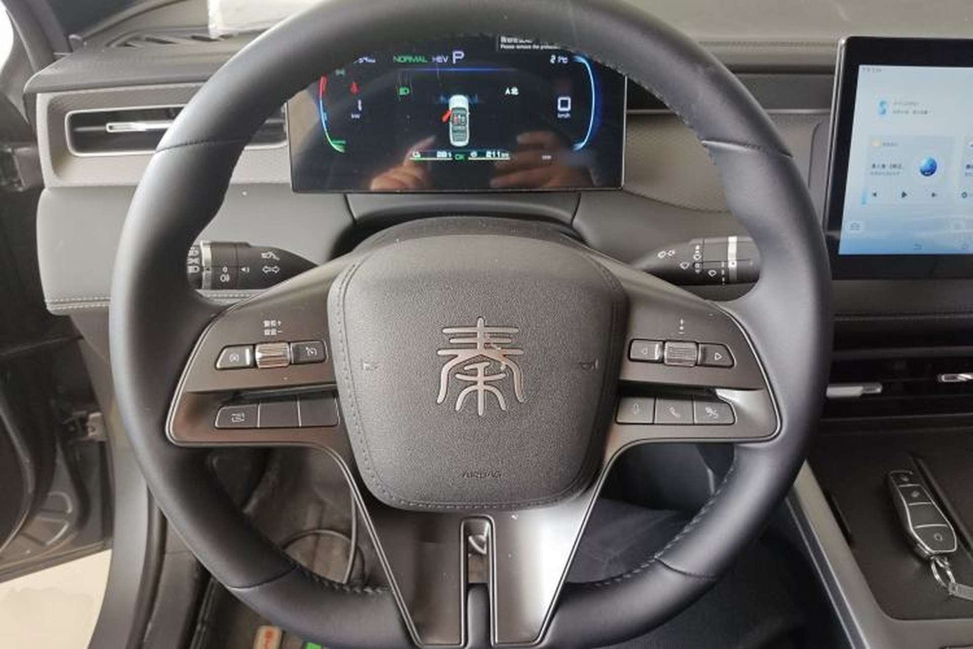 Used BYD Qin PLUS 2025 DM-i Smart Drive 55KM Leading Model Steering Wheel