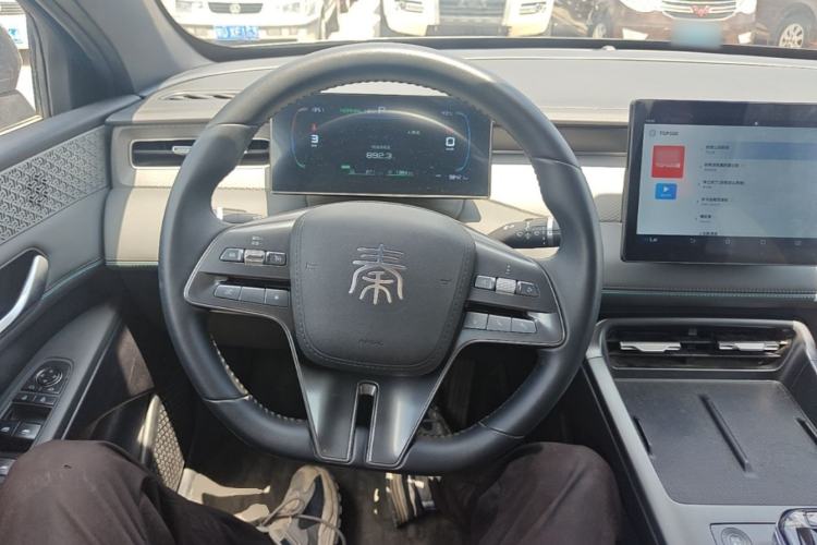 Used BYD Qin PLUS 2025 DM-i Smart Drive 55KM Leading Model Steering Wheel