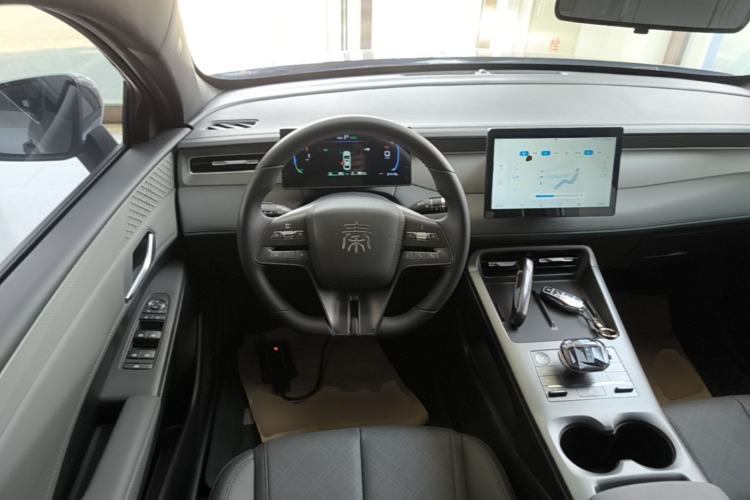 Used BYD Qin PLUS 2025 DM-i Smart Drive 55KM Leading Model Steering Wheel