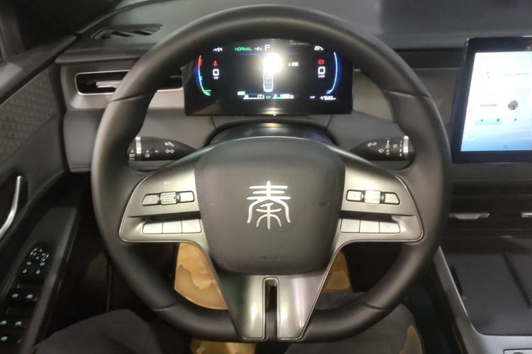 Used BYD Qin PLUS 2025 DM-i Smart Drive 55KM Leading Model Steering Wheel