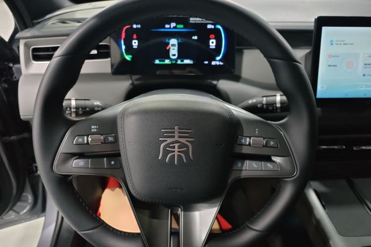 Used BYD Qin PLUS 2025 DM-i Smart Drive 55KM Leading Model Steering Wheel