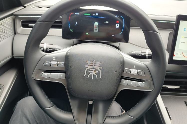 Used BYD Qin PLUS 2025 DM-i Smart Drive 55KM Leading Model Steering Wheel