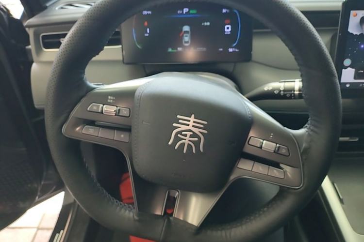 Used BYD Qin PLUS 2025 DM-i Smart Drive 55KM Leading Model Steering Wheel