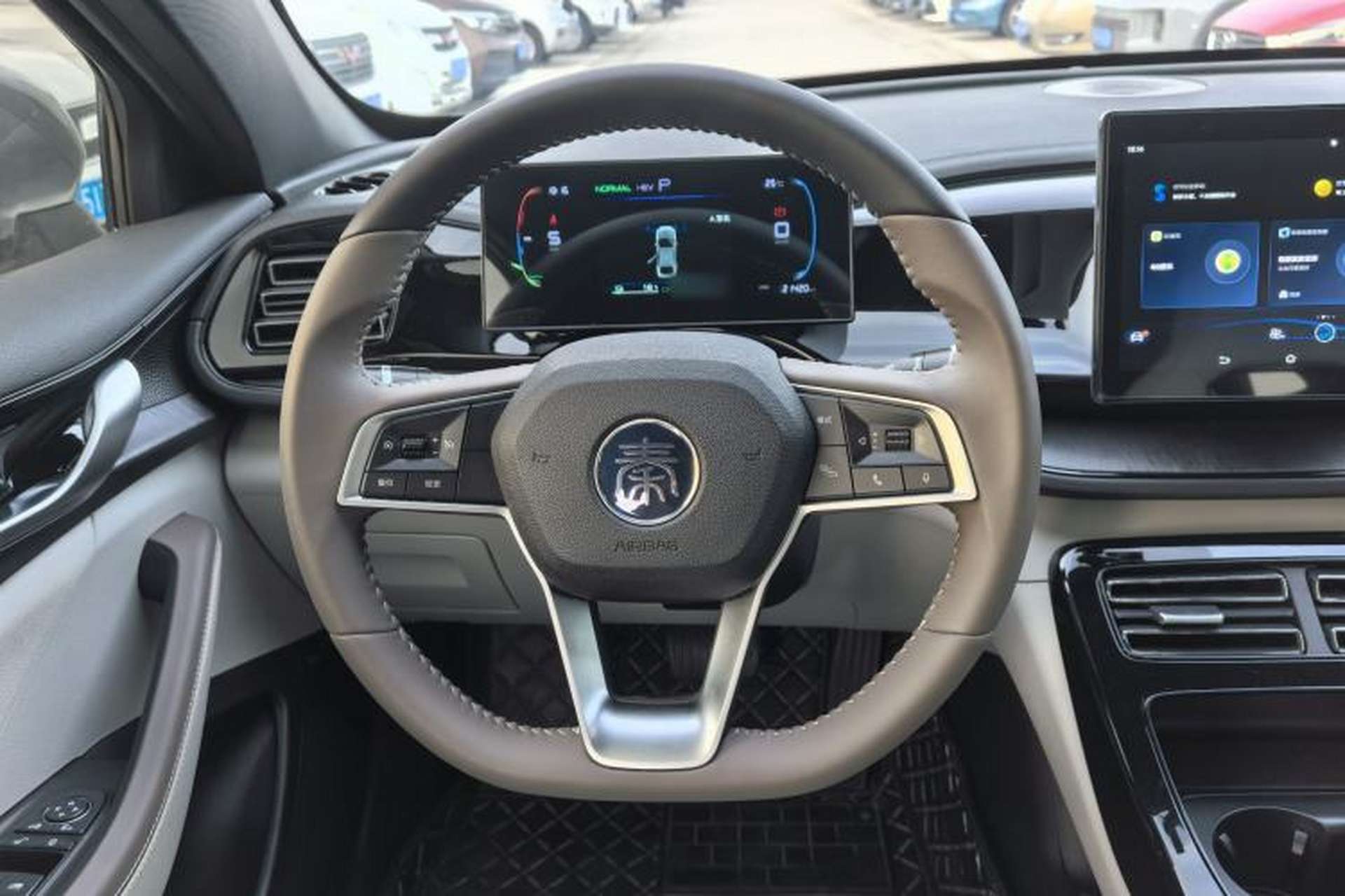 Used BYD Qin PLUS 2025 DM-i Smart Drive 55KM Leading Model Steering Wheel