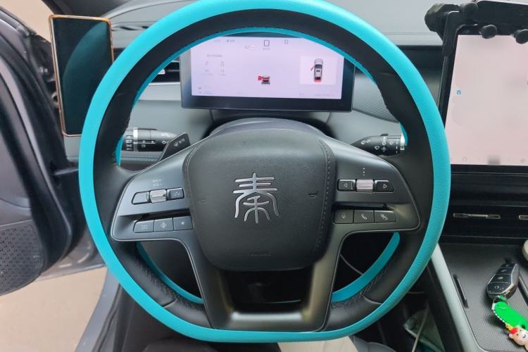 Used BYD Qin PLUS 2025 DM-i Smart Drive 120KM Superior Model Steering Wheel