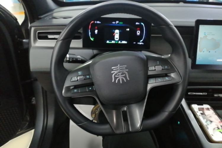 Used BYD Qin PLUS 2025 DM-i Smart Drive 55KM Leading Model Steering Wheel