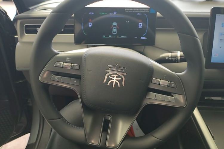 Used BYD Qin PLUS 2025 DM-i Smart Drive 55KM Leading Model Steering Wheel