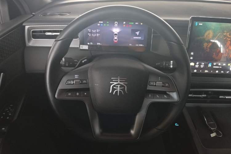 Used BYD Qin PLUS 2025 EV Smart Drive Edition 510KM Leading Model Steering Wheel