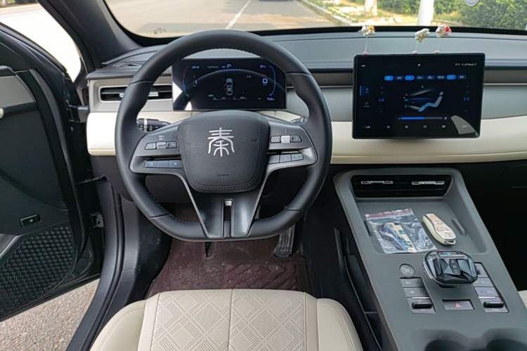 Used BYD Qin PLUS 2025 DM-i Smart Drive 55KM Leading Model Steering Wheel