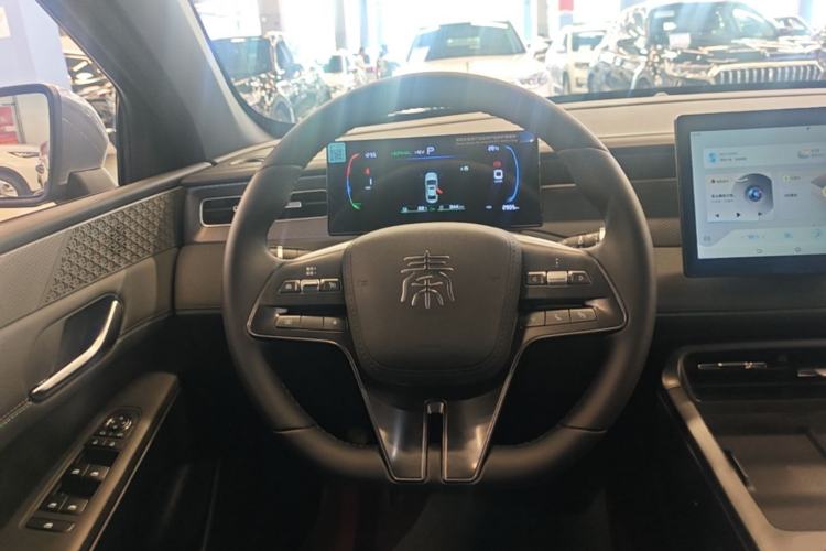 Used BYD Qin PLUS 2025 DM-i Smart Drive 55KM Leading Model Steering Wheel