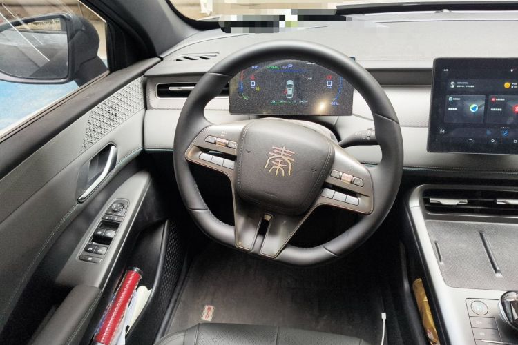 Used BYD Qin PLUS 2025 DM-i Smart Drive 55KM Leading Model Steering Wheel