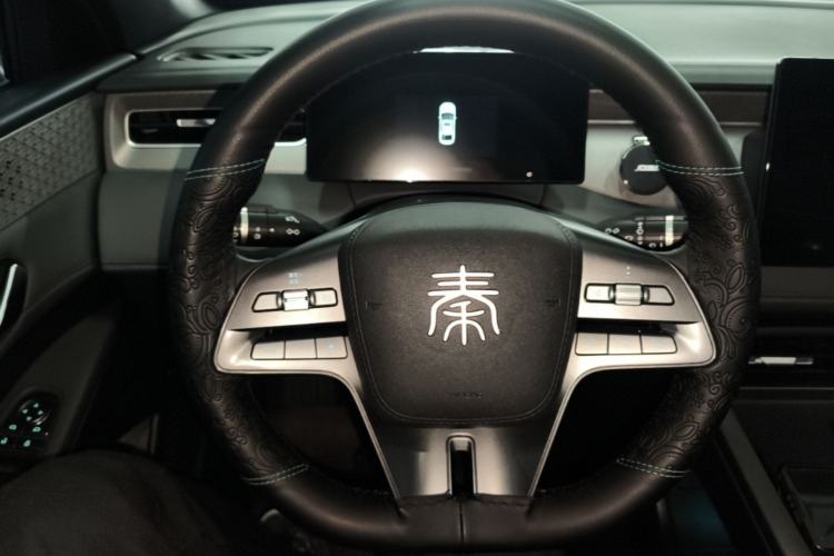 Used BYD Qin PLUS 2025 DM-i Smart Drive 55KM Leading Model Steering Wheel