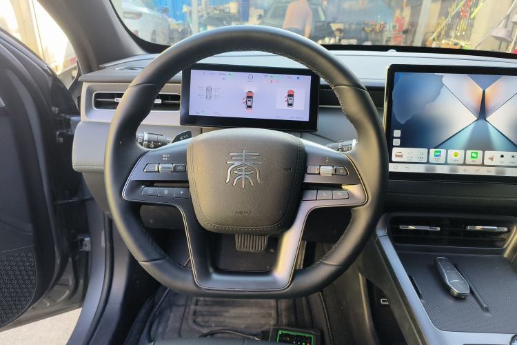 Used BYD Qin PLUS 2025 EV Smart Drive Edition 420KM Leading Model Steering Wheel