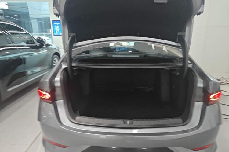 Used BYD Qin PLUS 2025 EV Smart Drive Edition 420KM Leading Model Trunk