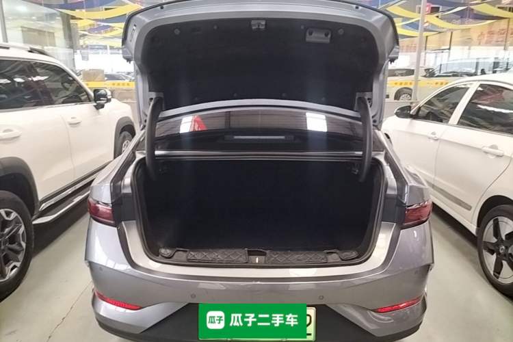 Used BYD Qin PLUS 2025 DM-i Smart Drive 55KM Leading Model Trunk