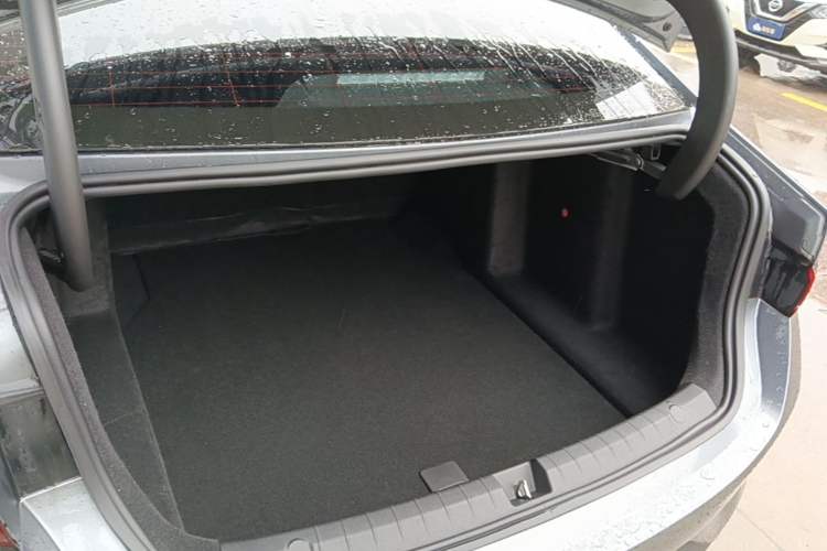 Used BYD Qin PLUS 2025 EV Smart Drive Edition 420KM Leading Model Trunk