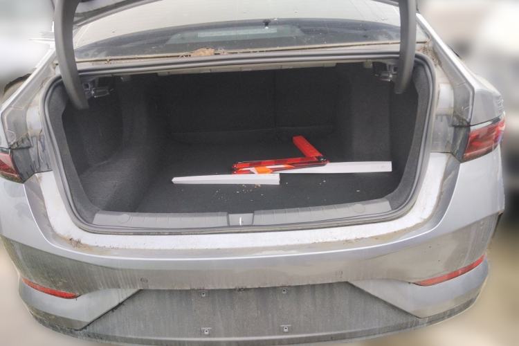 Used BYD Qin PLUS 2025 DM-i Smart Drive 55KM Leading Model Trunk