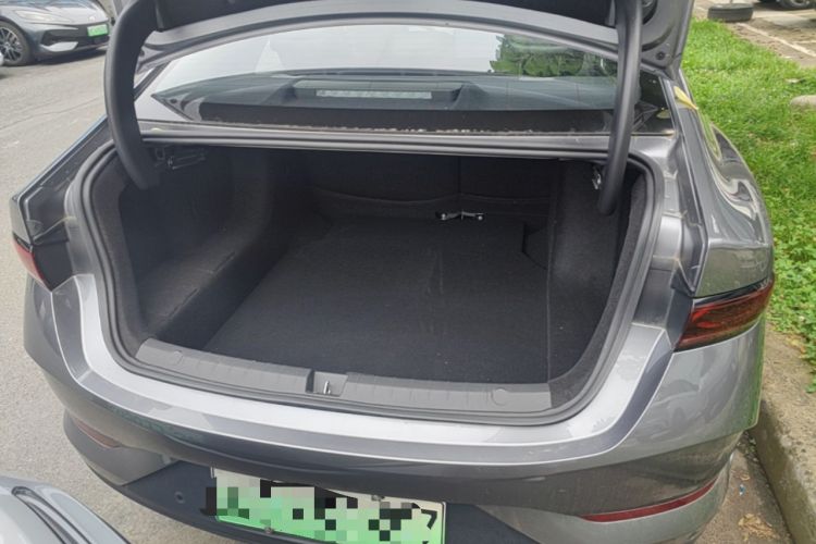 Used BYD Qin PLUS 2025 DM-i Smart Drive 120KM Superior Model Trunk
