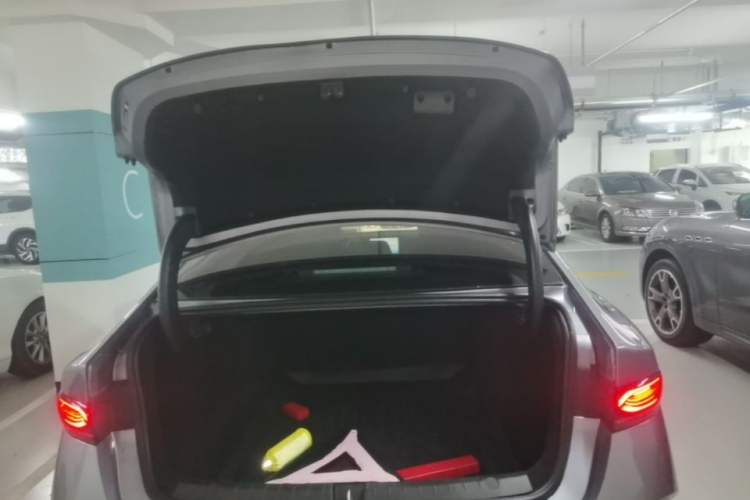 Used BYD Qin PLUS 2025 DM-i Smart Drive 55KM Leading Model Trunk