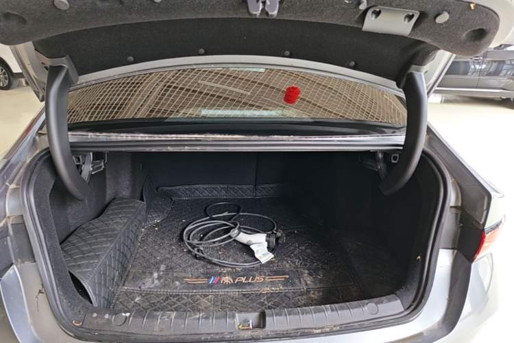Used BYD Qin PLUS 2025 DM-i Smart Drive 55KM Leading Model Trunk