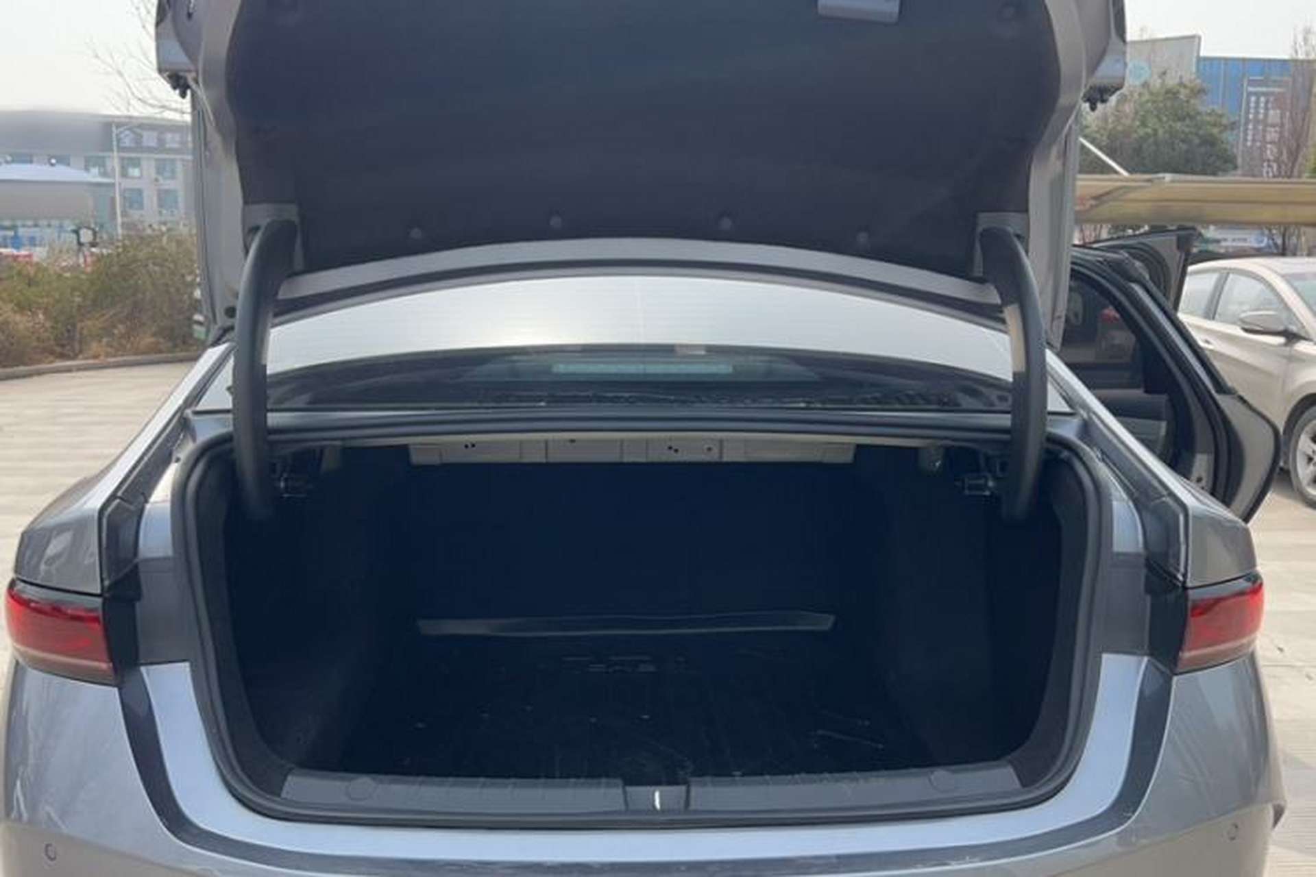 Used BYD Qin PLUS 2025 DM-i Smart Drive 55KM Leading Model Trunk