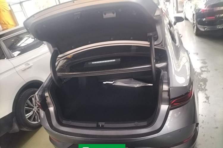 Used BYD Qin PLUS 2025 DM-i Smart Drive 55KM Leading Model Trunk