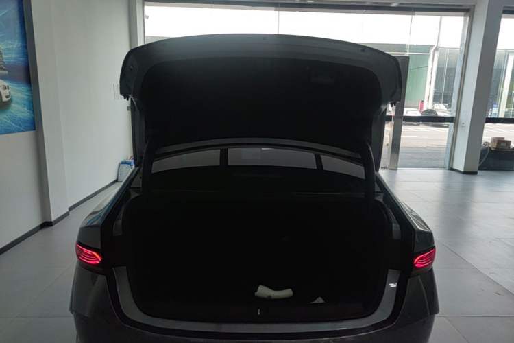 Used BYD Qin PLUS 2025 DM-i Smart Drive 55KM Leading Model Trunk