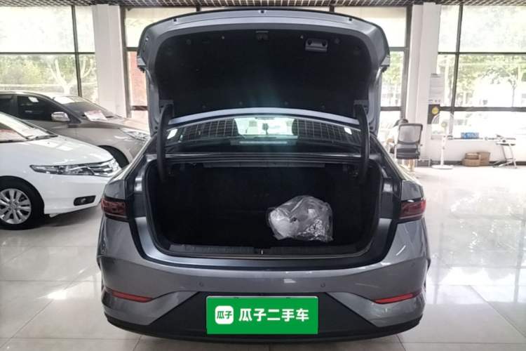 Used BYD Qin PLUS 2025 DM-i Smart Drive 55KM Leading Model Trunk