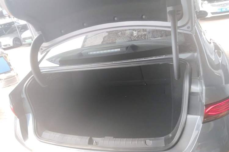 Used BYD Qin PLUS 2025 DM-i Smart Drive 55KM Leading Model Trunk