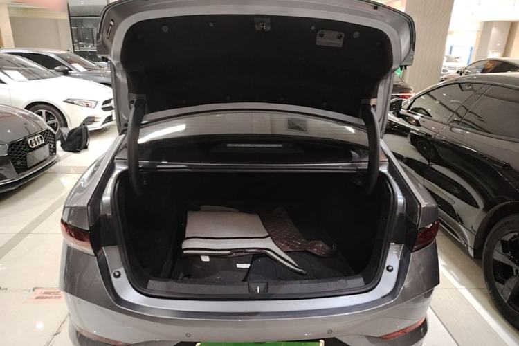 Used BYD Qin PLUS 2025 DM-i Smart Drive 55KM Leading Model Trunk