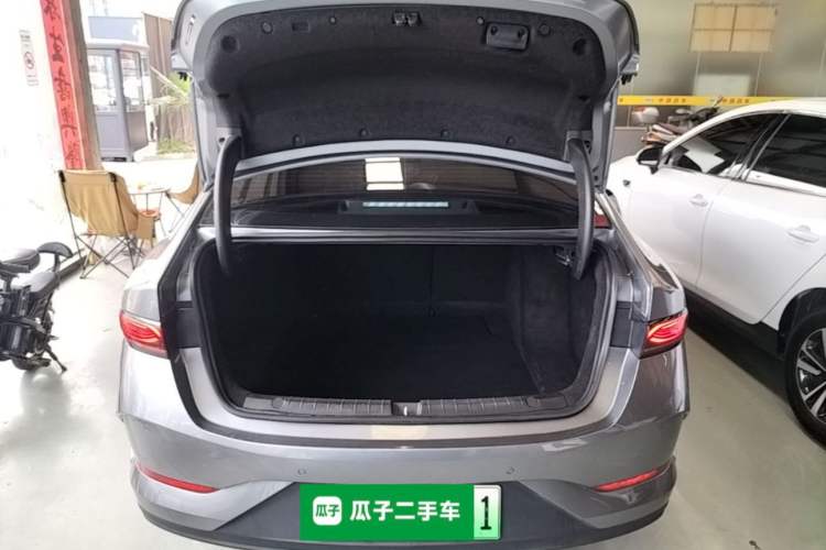 Used BYD Qin PLUS 2025 DM-i Smart Drive 55KM Leading Model Trunk