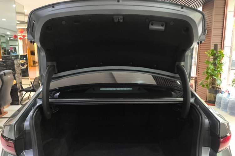 Used BYD Qin PLUS 2025 DM-i Smart Drive 55KM Leading Model Trunk