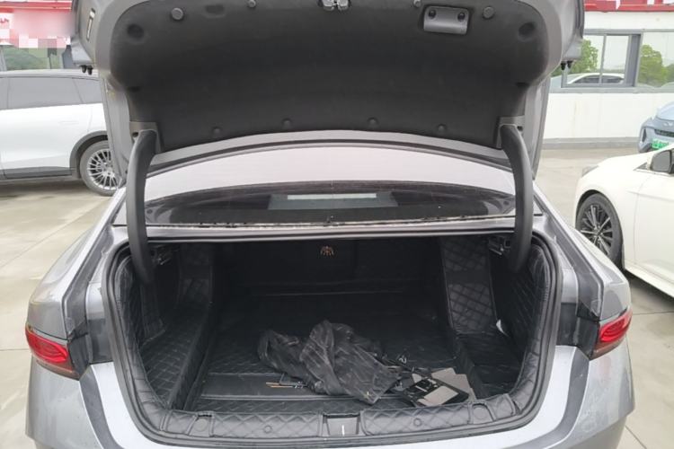 Used BYD Qin PLUS 2025 DM-i Smart Drive 55KM Leading Model Trunk