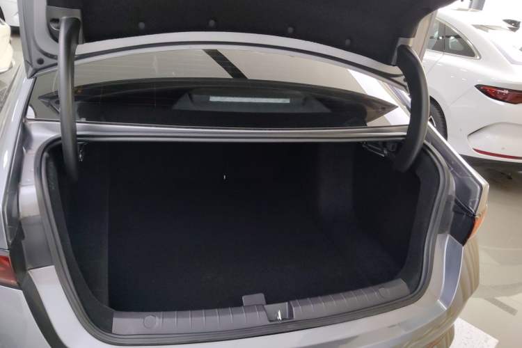 Used BYD Qin PLUS 2025 DM-i Smart Drive 120KM Superior Model Trunk